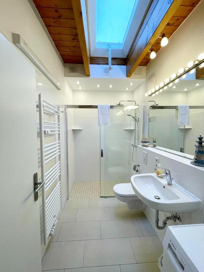 Ferienwohnung Im Stadtzentrum Von Bernau - Komfortable Wohnung Mit 2 Zimmern, Bad, Spuelmaschine, Waschmaschine, Komplette Kueche, Wlan, Terrasse, Ruhige Lage 베르나우 바이 베를린 외부 사진