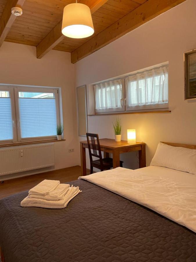 Ferienwohnung Im Stadtzentrum Von Bernau - Komfortable Wohnung Mit 2 Zimmern, Bad, Spuelmaschine, Waschmaschine, Komplette Kueche, Wlan, Terrasse, Ruhige Lage 베르나우 바이 베를린 외부 사진