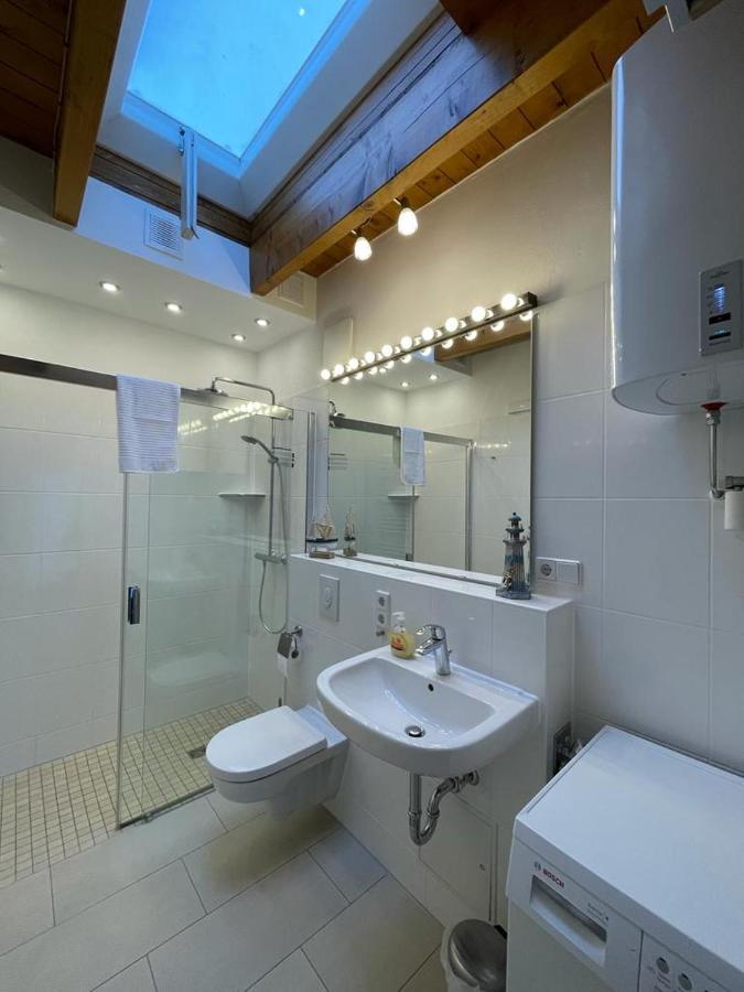 Ferienwohnung Im Stadtzentrum Von Bernau - Komfortable Wohnung Mit 2 Zimmern, Bad, Spuelmaschine, Waschmaschine, Komplette Kueche, Wlan, Terrasse, Ruhige Lage 베르나우 바이 베를린 외부 사진