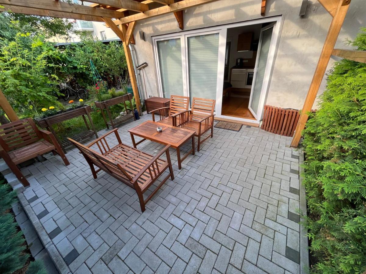 Ferienwohnung Im Stadtzentrum Von Bernau - Komfortable Wohnung Mit 2 Zimmern, Bad, Spuelmaschine, Waschmaschine, Komplette Kueche, Wlan, Terrasse, Ruhige Lage 베르나우 바이 베를린 외부 사진